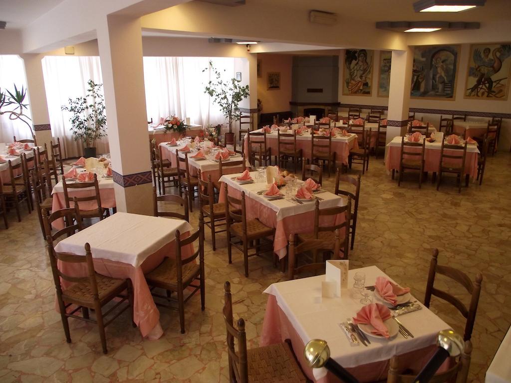 Hotel Ristorante Mosaici Piazza Armerina Exterior foto