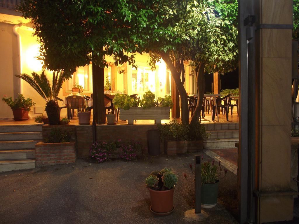 Hotel Ristorante Mosaici Piazza Armerina Exterior foto